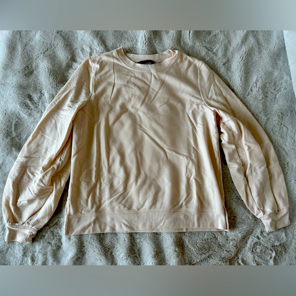Cream Banana Republic Sweater